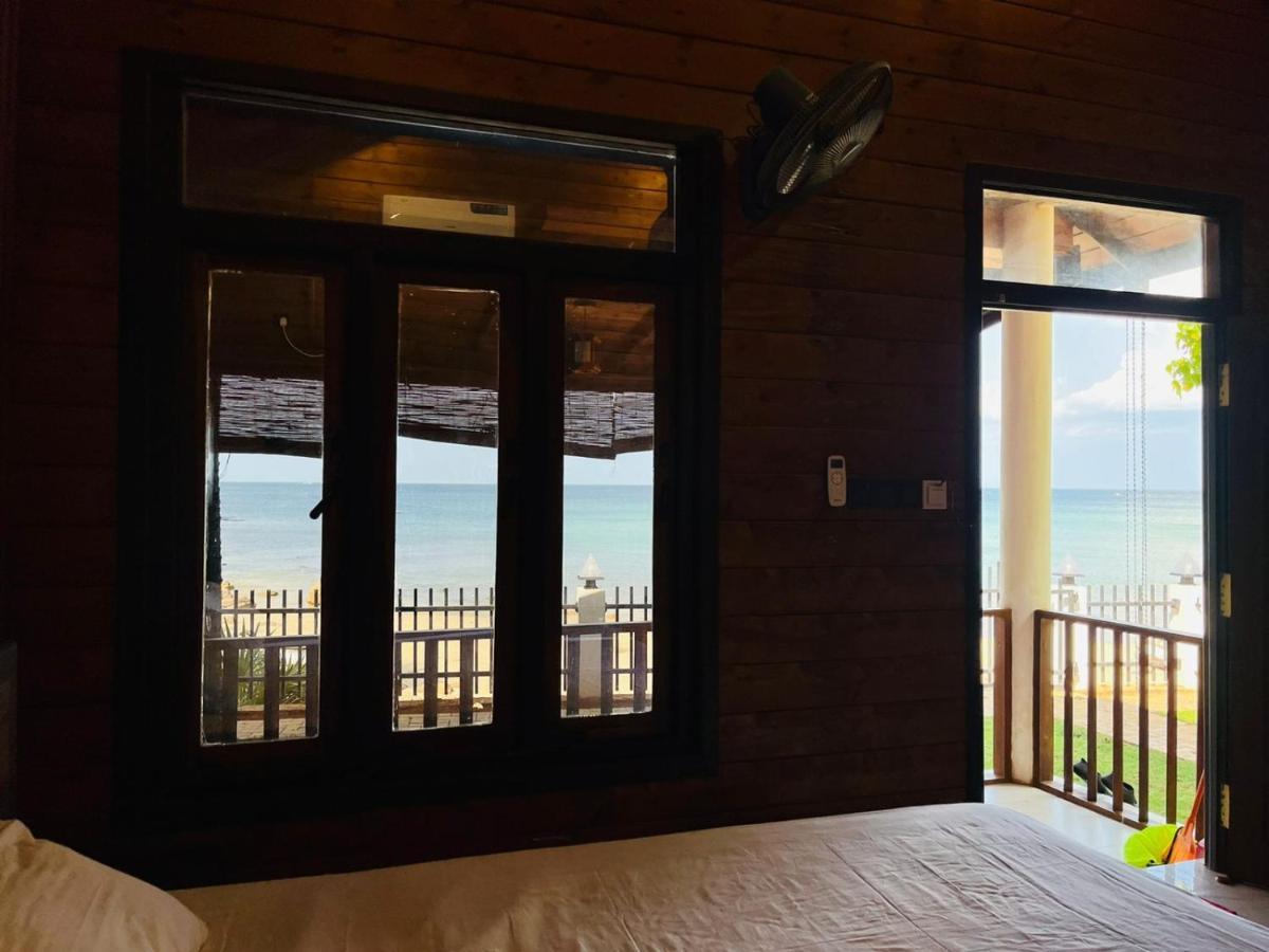 Janas Blue Water Corner Hotel Тринкомале Екстериор снимка